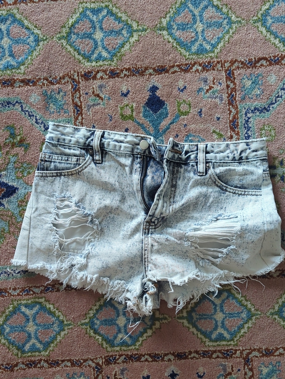 Forever 21 Light Acid Wash White Distressed Denim Shorts